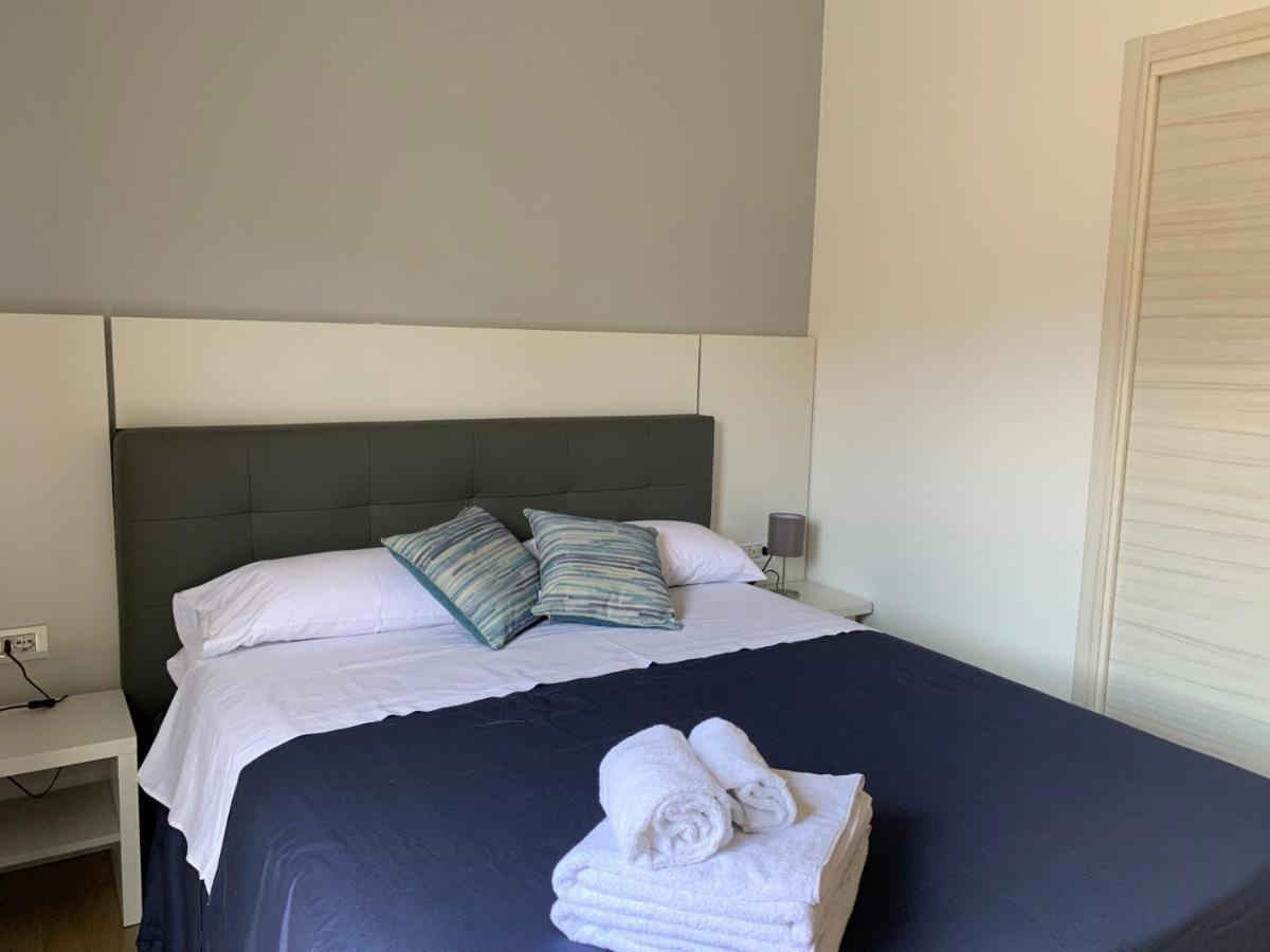Casa Vacanze Elegance Catania Bagian luar foto